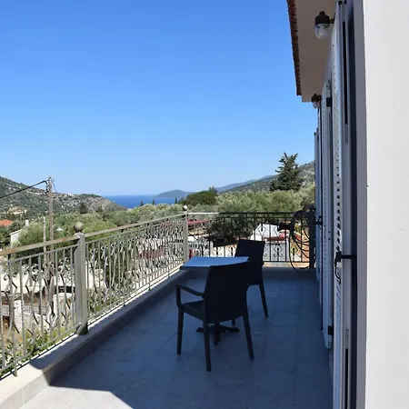 Black & White Apartament Divarata