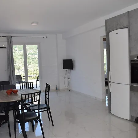 Black & White Divarata